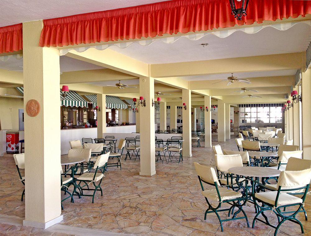 Messonghi Beach Holiday Resort Moraitika Exterior foto