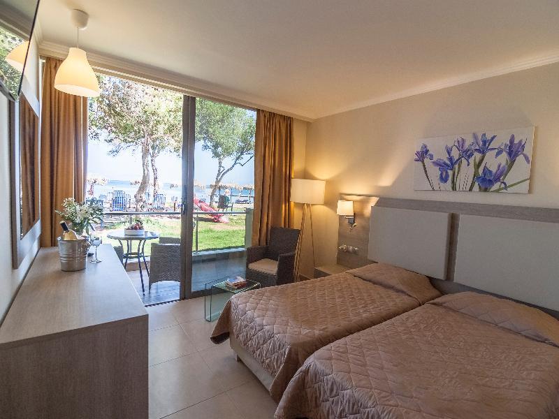 Messonghi Beach Holiday Resort Moraitika Exterior foto