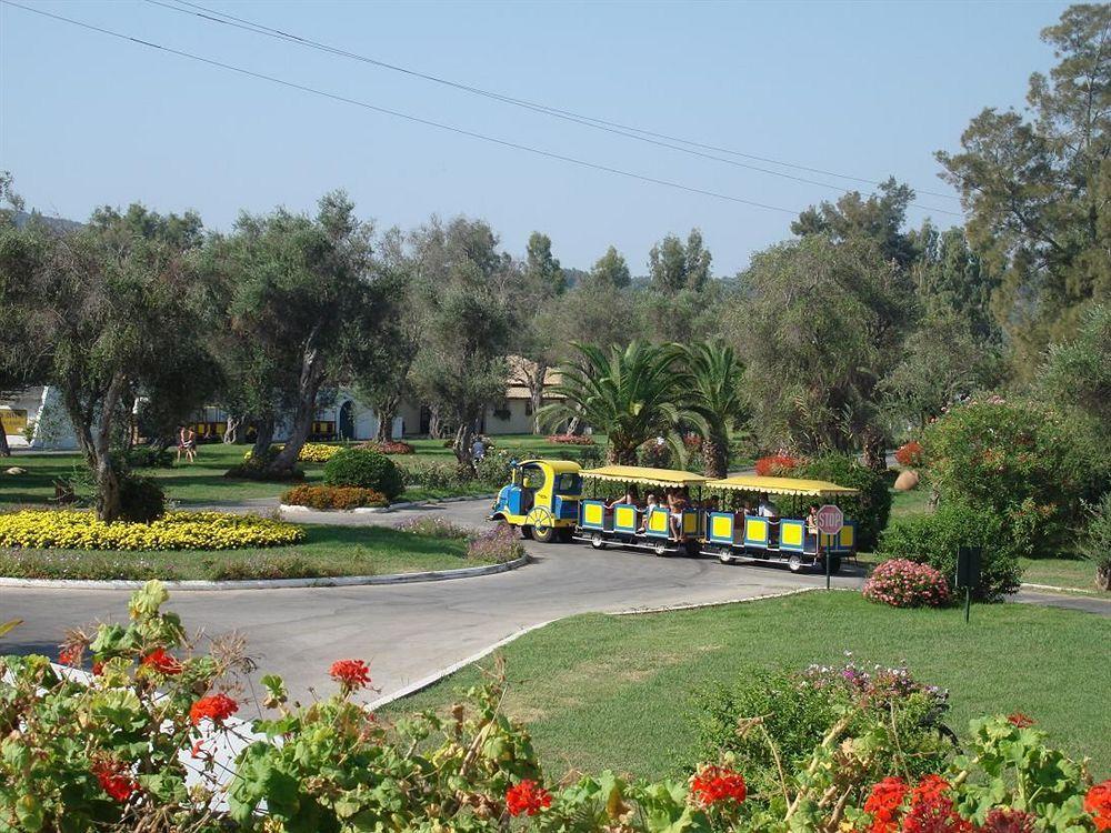 Messonghi Beach Holiday Resort Moraitika Exterior foto