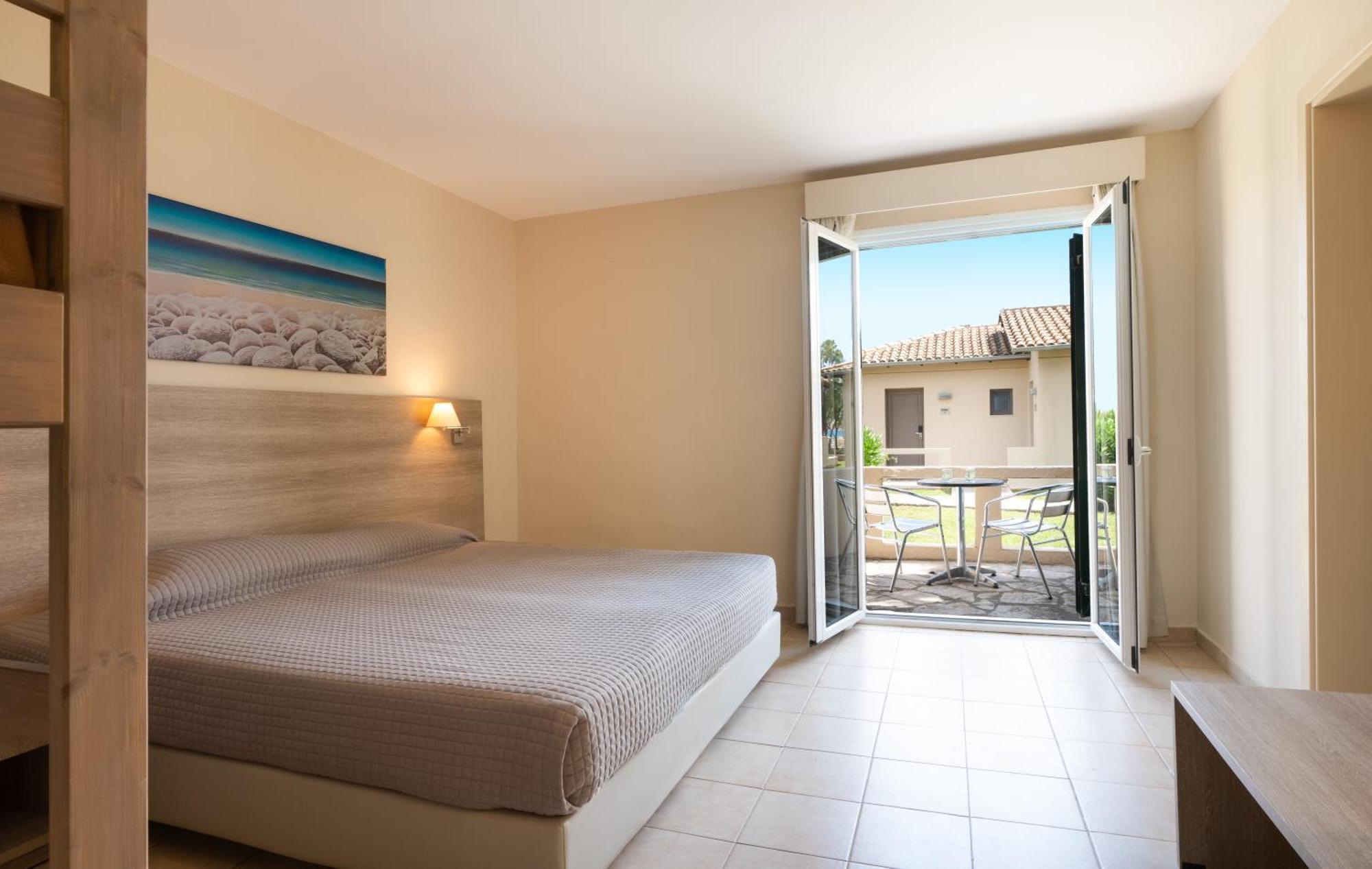 Messonghi Beach Holiday Resort Moraitika Exterior foto