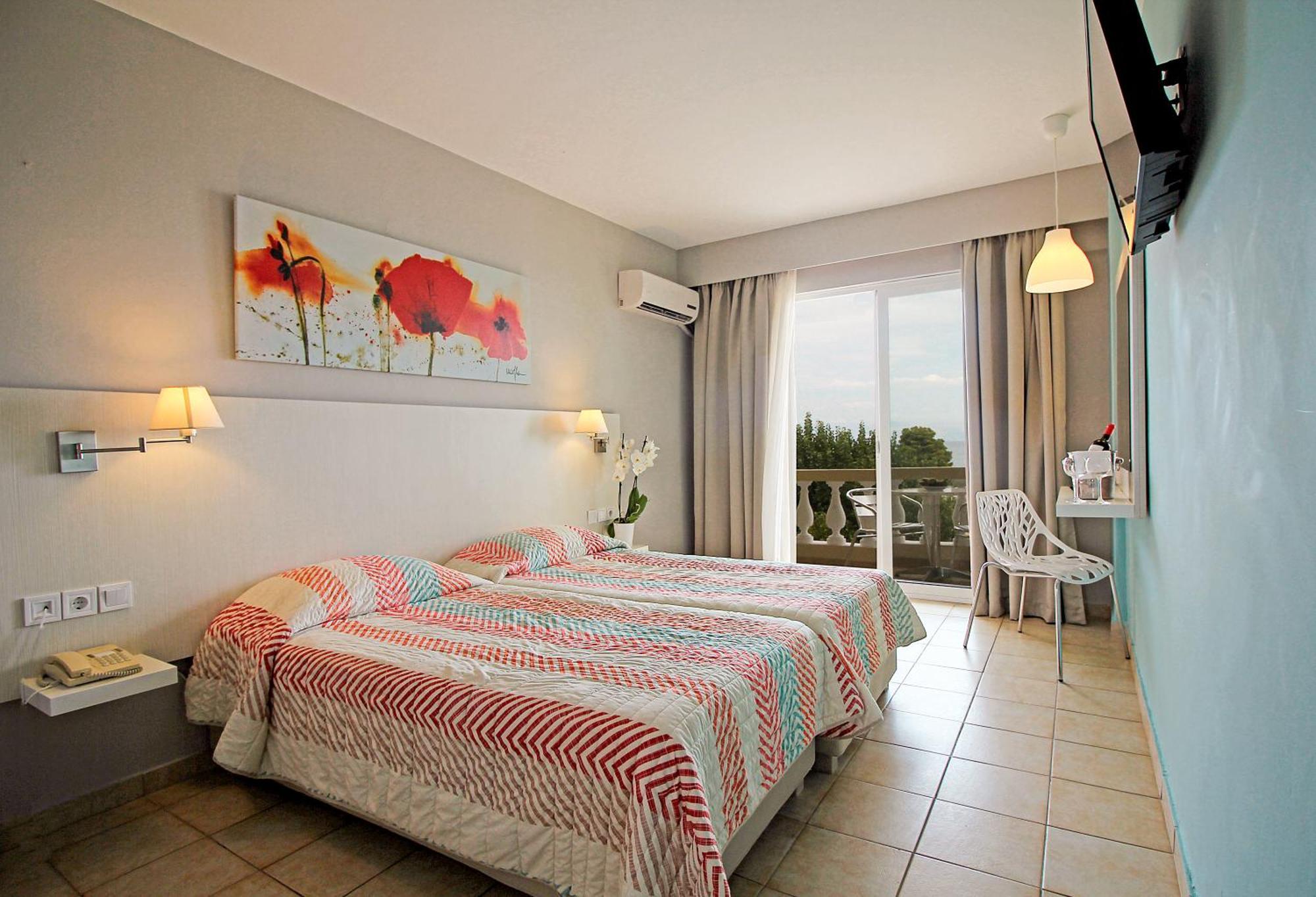 Messonghi Beach Holiday Resort Moraitika Exterior foto