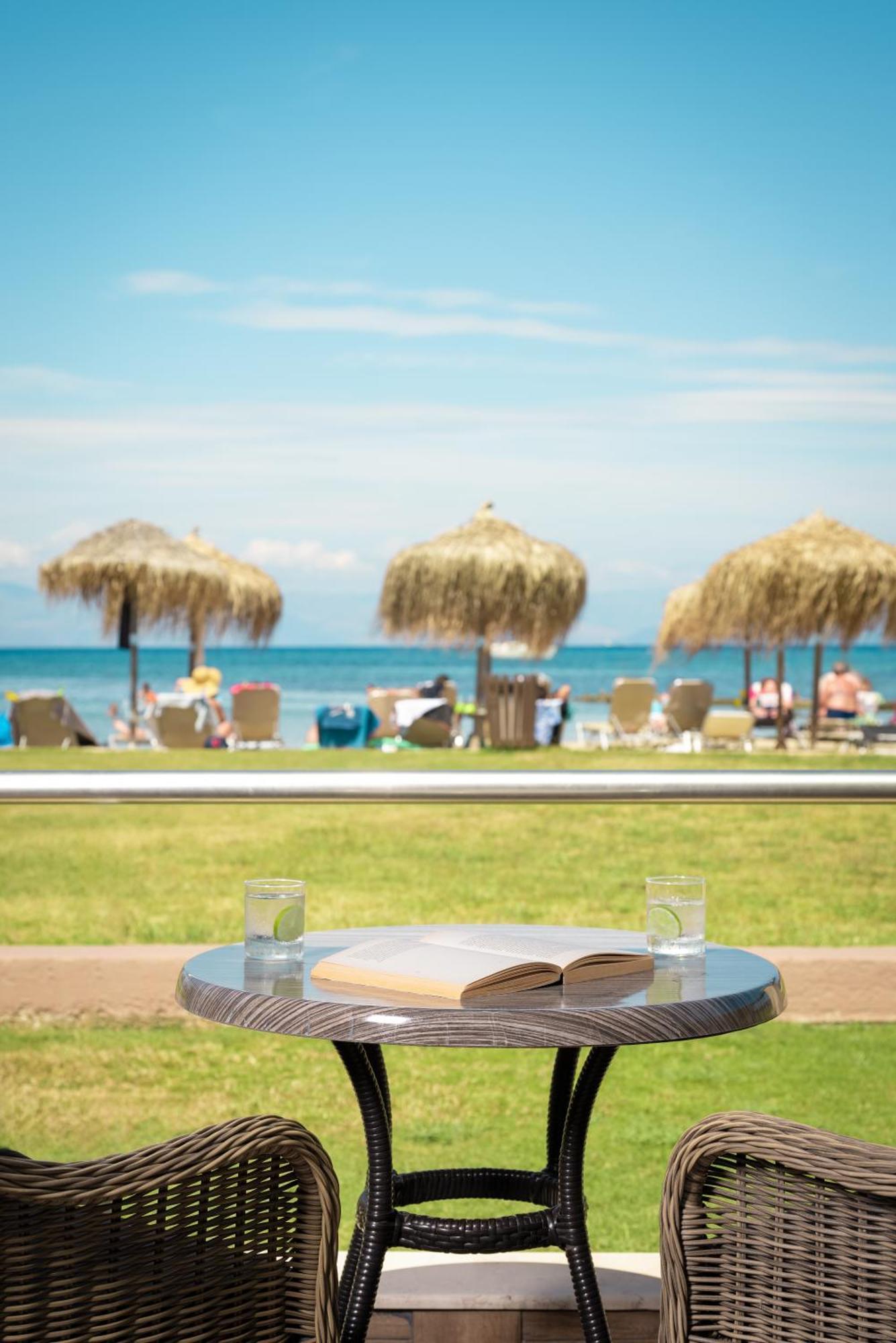 Messonghi Beach Holiday Resort Moraitika Exterior foto