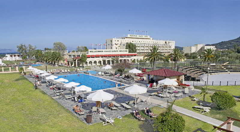 Messonghi Beach Holiday Resort Moraitika Exterior foto