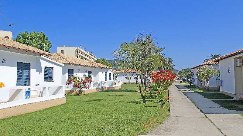 Messonghi Beach Holiday Resort Moraitika Exterior foto