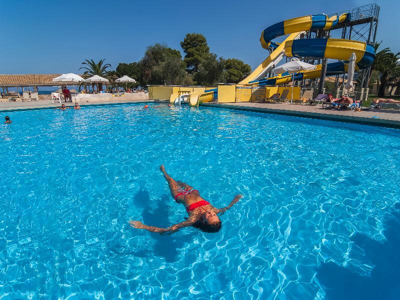 Messonghi Beach Holiday Resort Moraitika Exterior foto